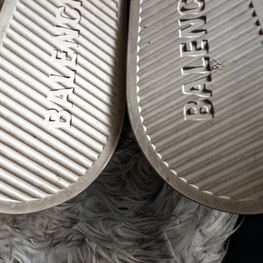 Balenciaga Tan Slide Sandals $56 size 11 *run small - Picture 2 of 4